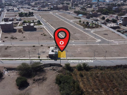 Terreno en Venta en plena Avenida - en Los Portales, ICA