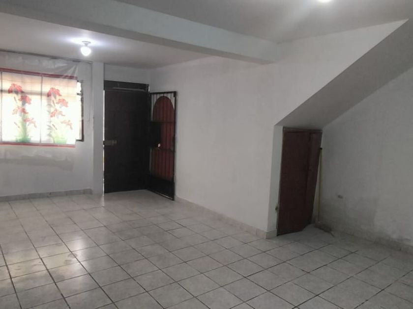 Vendo casa en el centro de Huaral - Calle 28 De Julio