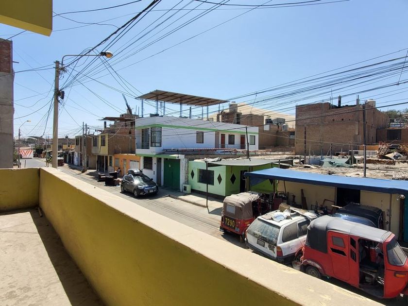 CASA EN VENTA CENTRO DE ICA 1 CDRA DE AV.ARENALES Y PANAMERICANA SUR!